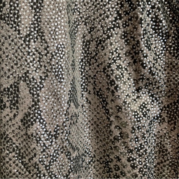 Patra Two-Piece Dress and Jacket Snake Print 
Shoulder Pads In Jacket Size 10 - Picture 14 of 14